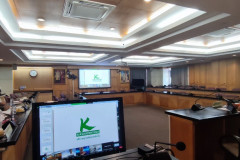 LINE_ALBUM_ประชุมคณะกรรมการการเงินและทรัพย์สิน-32_13